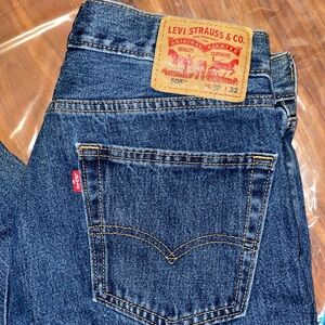 Men Levi 505. Waist 33 length 32.